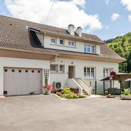 Privée Chez L' Habitant Pour 4 Personnes Alloggio in famiglia *